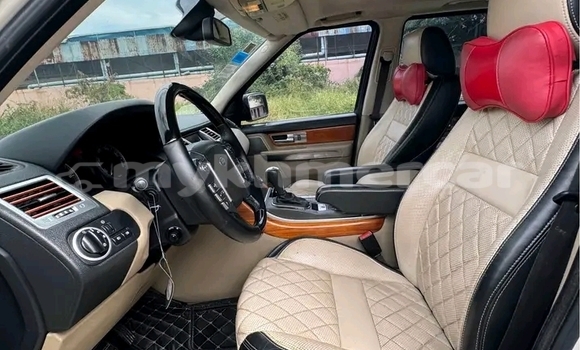 Buy Used Range Rover Range Rover White Car in Chbar Mon in Kampong Speu Province Buy Used Range Rover Range Rover White Car in Chbar Mon in Kampong Speu Province
