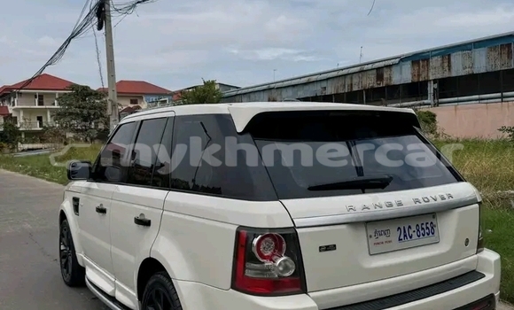Buy Used Range Rover Range Rover White Car in Chbar Mon in Kampong Speu Province Buy Used Range Rover Range Rover White Car in Chbar Mon in Kampong Speu Province