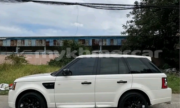 Buy Used Range Rover Range Rover White Car in Chbar Mon in Kampong Speu Province Buy Used Range Rover Range Rover White Car in Chbar Mon in Kampong Speu Province