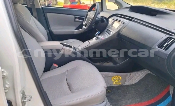 Buy Used Toyota Prius White Car in Kampot in Kampot Province Buy Used Toyota Prius White Car in Kampot in Kampot Province