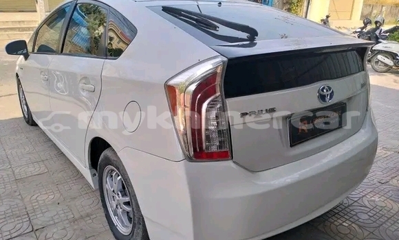 Buy Used Toyota Prius White Car in Kampot in Kampot Province Buy Used Toyota Prius White Car in Kampot in Kampot Province