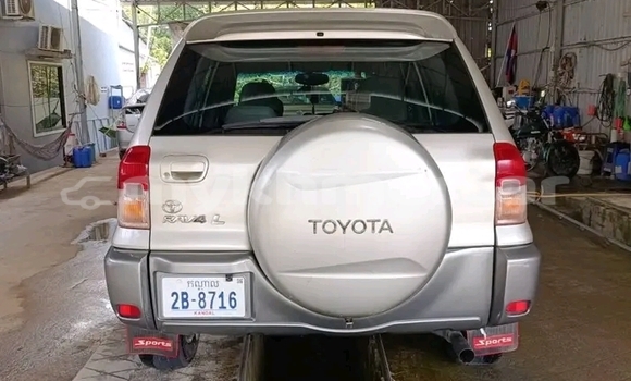 Buy Used Toyota RAV4 Other Car in Chbar Mon in Kampong Speu Province Buy Used Toyota RAV4 Other Car in Chbar Mon in Kampong Speu Province