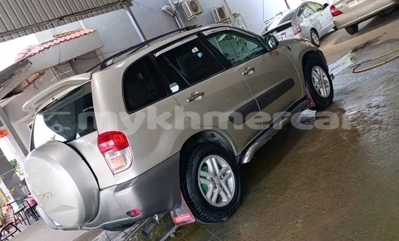 Buy Used Toyota RAV4 Other Car in Chbar Mon in Kampong Speu Province Buy Used Toyota RAV4 Other Car in Chbar Mon in Kampong Speu Province