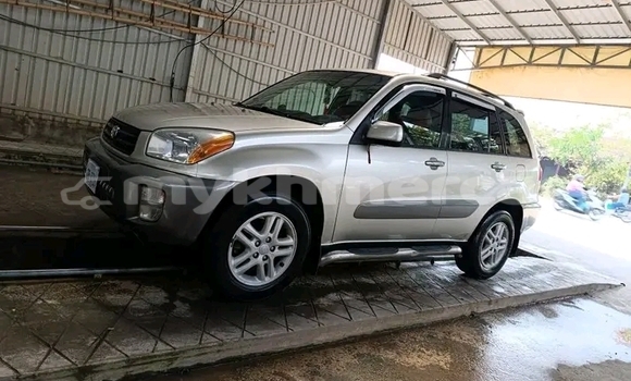Buy Used Toyota RAV4 Other Car in Chbar Mon in Kampong Speu Province Buy Used Toyota RAV4 Other Car in Chbar Mon in Kampong Speu Province