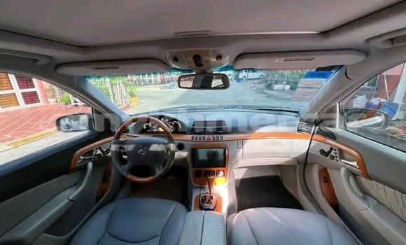 Buy Used Mercedes-Benz C-klasse Black Car in Khŭm Sráng in Kampong Speu Province Buy Used Mercedes-Benz C-klasse Black Car in Khŭm Sráng in Kampong Speu Province