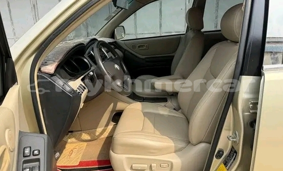 Buy Used Toyota Highlander Other Car in Chbar Mon in Kampong Speu Province Buy Used Toyota Highlander Other Car in Chbar Mon in Kampong Speu Province