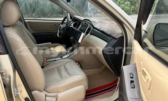 Buy Used Toyota Highlander Other Car in Chbar Mon in Kampong Speu Province Buy Used Toyota Highlander Other Car in Chbar Mon in Kampong Speu Province