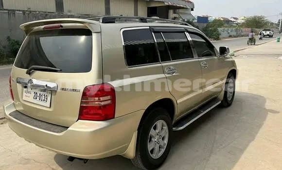 Buy Used Toyota Highlander Other Car in Chbar Mon in Kampong Speu Province Buy Used Toyota Highlander Other Car in Chbar Mon in Kampong Speu Province
