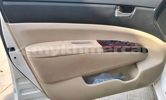 Buy Used Toyota Prius White Car in Cheom Ksan in Preah Vihear Province Buy Used Toyota Prius White Car in Cheom Ksan in Preah Vihear Province