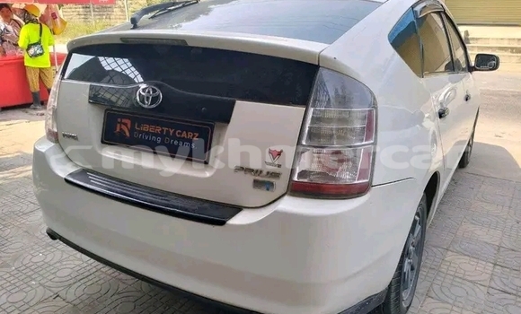 Buy Used Toyota Prius White Car in Cheom Ksan in Preah Vihear Province Buy Used Toyota Prius White Car in Cheom Ksan in Preah Vihear Province