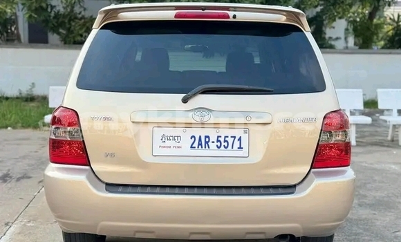 Buy Used Toyota Highlander Other Car in Chbar Mon in Kampong Speu Province Buy Used Toyota Highlander Other Car in Chbar Mon in Kampong Speu Province