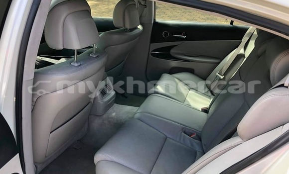 Buy Used Lexus GS White Car in Phnom Penh in Phnom Penh Buy Used Lexus GS White Car in Phnom Penh in Phnom Penh