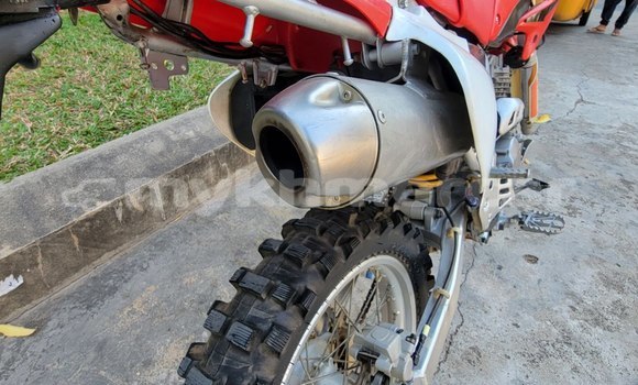 Buy Import Honda XR Red Bike in Phnom Penh in Phnom Penh Buy Import Honda XR Red Bike in Phnom Penh in Phnom Penh