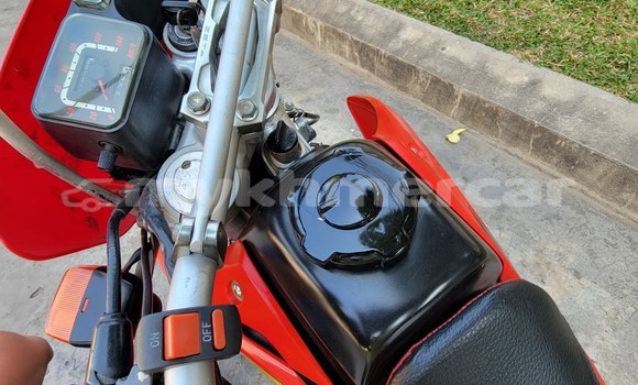 Buy Import Honda XR Red Bike in Phnom Penh in Phnom Penh Buy Import Honda XR Red Bike in Phnom Penh in Phnom Penh