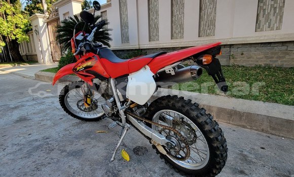 Buy Import Honda XR Red Bike in Phnom Penh in Phnom Penh Buy Import Honda XR Red Bike in Phnom Penh in Phnom Penh