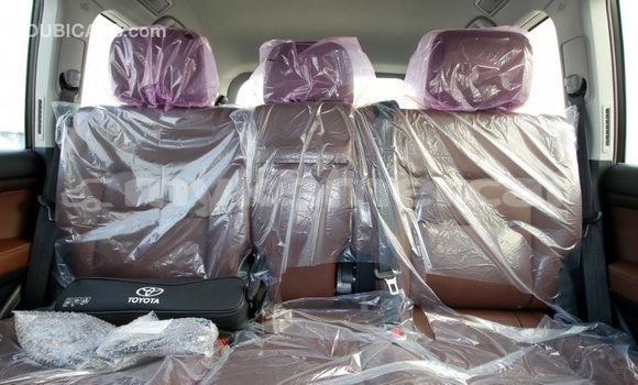 Acheter Import Voiture Toyota Land Cruiser Noir à Import - Dubai, Kampot Province Acheter Import Voiture Toyota Land Cruiser Noir à Import - Dubai, Kampot Province