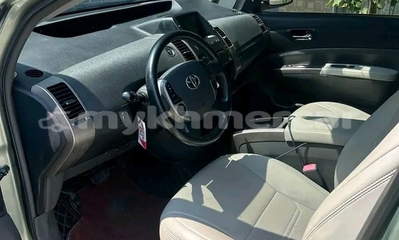 Buy Used Toyota Prius Other Car in Kratié in Kratié Province Buy Used Toyota Prius Other Car in Kratié in Kratié Province