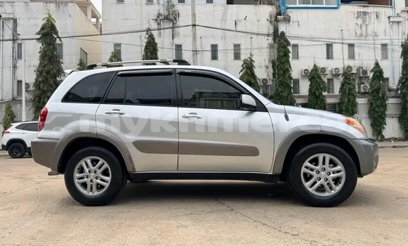 Buy Used Toyota RAV4 Other Car in Chbar Mon in Kampong Speu Province Buy Used Toyota RAV4 Other Car in Chbar Mon in Kampong Speu Province