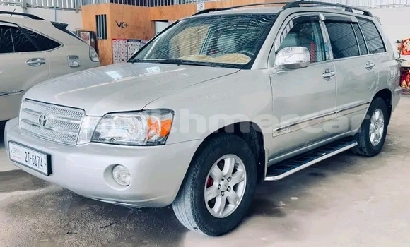 Buy Used Toyota Highlander White Car in Moung Ruessei in Battambang Province Buy Used Toyota Highlander White Car in Moung Ruessei in Battambang Province