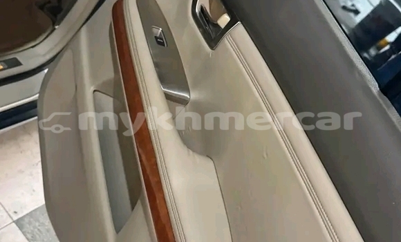 Buy Used Lexus RX 330 White Car in Neak Leung in Prey Veng Province Buy Used Lexus RX 330 White Car in Neak Leung in Prey Veng Province