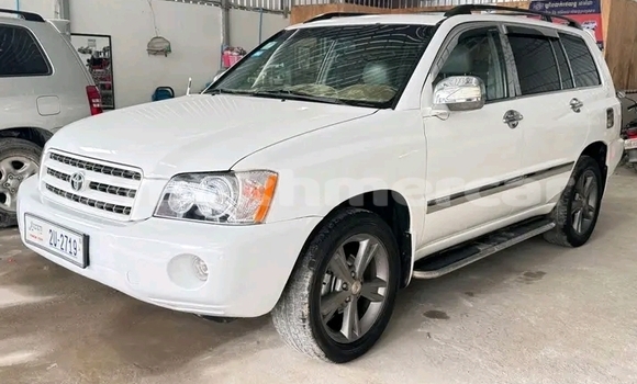 Buy Used Toyota Highlander White Car in Chbar Mon in Kampong Speu Province Buy Used Toyota Highlander White Car in Chbar Mon in Kampong Speu Province