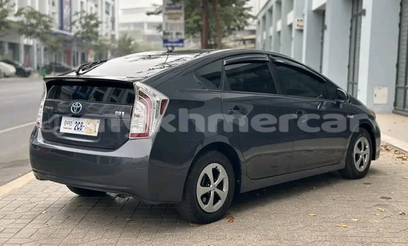Buy Used Toyota Prius Black Car in Chbar Mon in Kampong Speu Province Buy Used Toyota Prius Black Car in Chbar Mon in Kampong Speu Province