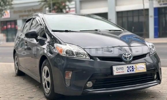 Buy Used Toyota Prius Black Car in Chbar Mon in Kampong Speu Province Buy Used Toyota Prius Black Car in Chbar Mon in Kampong Speu Province