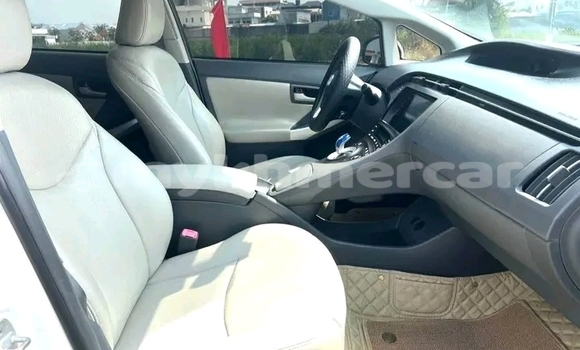 Buy Used Toyota Prius White Car in Chbar Mon in Kampong Speu Province Buy Used Toyota Prius White Car in Chbar Mon in Kampong Speu Province