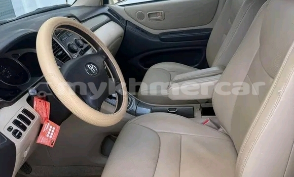 Buy Used Toyota Highlander White Car in Chbar Mon in Kampong Speu Province Buy Used Toyota Highlander White Car in Chbar Mon in Kampong Speu Province