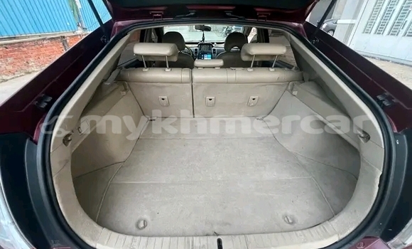 Buy Used Toyota Prius Red Car in Chbar Mon in Kampong Speu Province Buy Used Toyota Prius Red Car in Chbar Mon in Kampong Speu Province