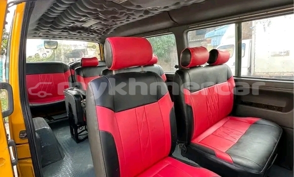 Buy Used Toyota Hiace Other Car in Chbar Mon in Kampong Speu Province Buy Used Toyota Hiace Other Car in Chbar Mon in Kampong Speu Province