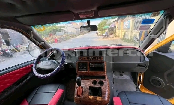 Buy Used Toyota Hiace Other Car in Chbar Mon in Kampong Speu Province Buy Used Toyota Hiace Other Car in Chbar Mon in Kampong Speu Province