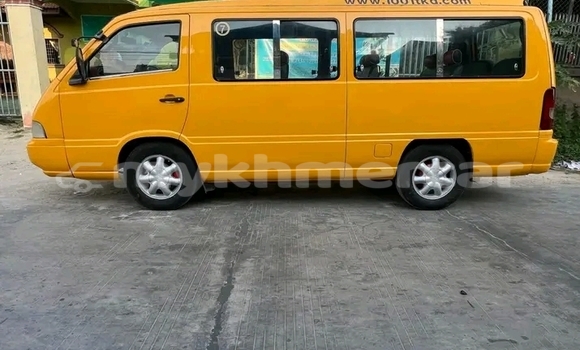 Buy Used Toyota Hiace Other Car in Chbar Mon in Kampong Speu Province Buy Used Toyota Hiace Other Car in Chbar Mon in Kampong Speu Province