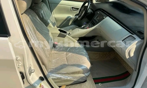 Buy Used Toyota Prius White Car in Cheom Ksan in Preah Vihear Province Buy Used Toyota Prius White Car in Cheom Ksan in Preah Vihear Province