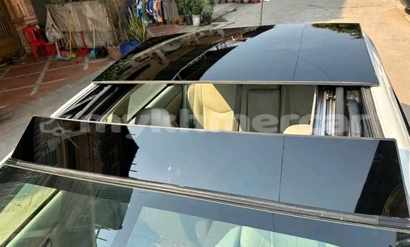 Buy Used Toyota Prius White Car in Cheom Ksan in Preah Vihear Province Buy Used Toyota Prius White Car in Cheom Ksan in Preah Vihear Province