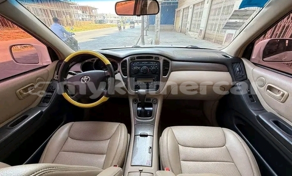 Buy Used Toyota Highlander White Car in Khemarak Phoumin in Koh Kong Province Buy Used Toyota Highlander White Car in Khemarak Phoumin in Koh Kong Province