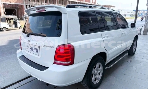Buy Used Toyota Highlander White Car in Khemarak Phoumin in Koh Kong Province Buy Used Toyota Highlander White Car in Khemarak Phoumin in Koh Kong Province
