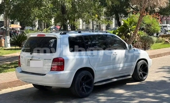 ទិញ បានប្រើ Toyota Highlander White ឡាន} ក្នុង Cheom Ksan ក្នុង Preah Vihear Province ទិញ បានប្រើ Toyota Highlander White ឡាន} ក្នុង Cheom Ksan ក្នុង Preah Vihear Province