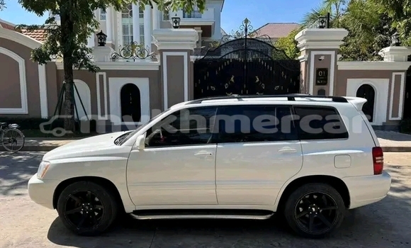 ទិញ បានប្រើ Toyota Highlander White ឡាន} ក្នុង Cheom Ksan ក្នុង Preah Vihear Province ទិញ បានប្រើ Toyota Highlander White ឡាន} ក្នុង Cheom Ksan ក្នុង Preah Vihear Province