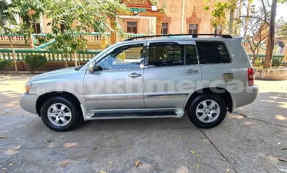 Buy Used Toyota Highlander Other Car in Chbar Mon in Kampong Speu Province Buy Used Toyota Highlander Other Car in Chbar Mon in Kampong Speu Province