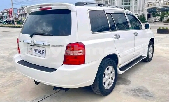 ទិញ បានប្រើ Toyota Highlander White ឡាន} ក្នុង Chbar Mon ក្នុង Kampong Speu Province ទិញ បានប្រើ Toyota Highlander White ឡាន} ក្នុង Chbar Mon ក្នុង Kampong Speu Province