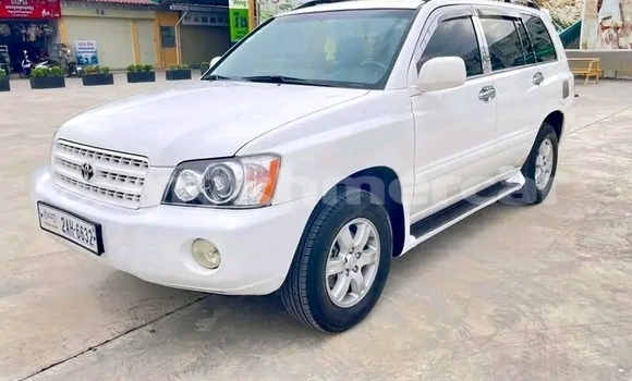 ទិញ បានប្រើ Toyota Highlander White ឡាន} ក្នុង Chbar Mon ក្នុង Kampong Speu Province ទិញ បានប្រើ Toyota Highlander White ឡាន} ក្នុង Chbar Mon ក្នុង Kampong Speu Province