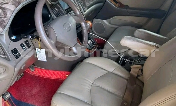 Buy Used Toyota Prius c Black Car in Chbar Mon in Kampong Speu Province