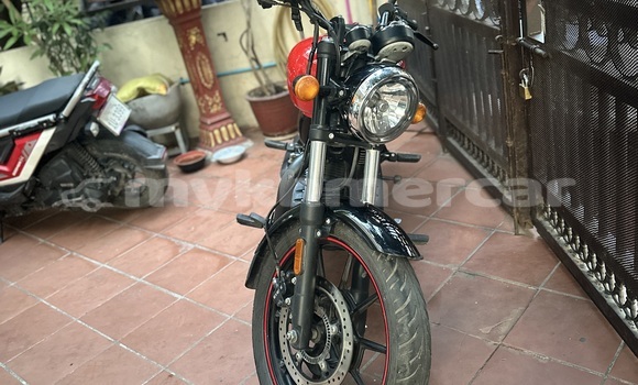 Acheter Occasion Moto Royal Enfield CLASSIC Rouge à Phnom Penh, Phnom Penh Acheter Occasion Moto Royal Enfield CLASSIC Rouge à Phnom Penh, Phnom Penh