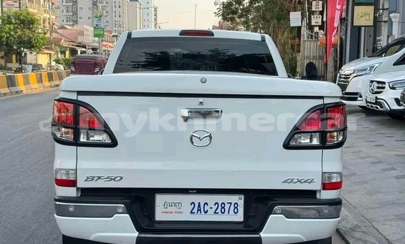 Buy Used Mazda BT-50 White Car in Prey Veng in Prey Veng Province Buy Used Mazda BT-50 White Car in Prey Veng in Prey Veng Province