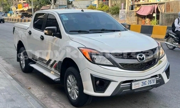 Buy Used Mazda BT-50 White Car in Prey Veng in Prey Veng Province Buy Used Mazda BT-50 White Car in Prey Veng in Prey Veng Province