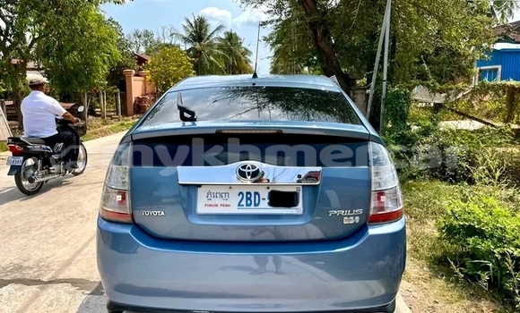 Buy Used Toyota Prius Blue Car in Chbar Mon in Kampong Speu Province Buy Used Toyota Prius Blue Car in Chbar Mon in Kampong Speu Province