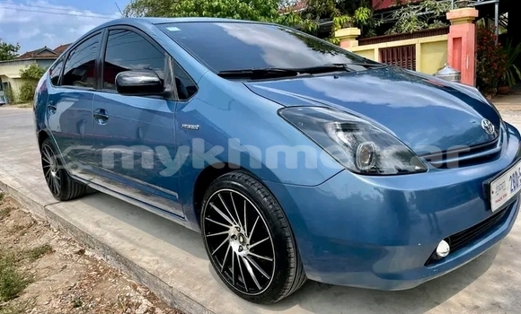 Buy Used Toyota Prius Blue Car in Chbar Mon in Kampong Speu Province Buy Used Toyota Prius Blue Car in Chbar Mon in Kampong Speu Province