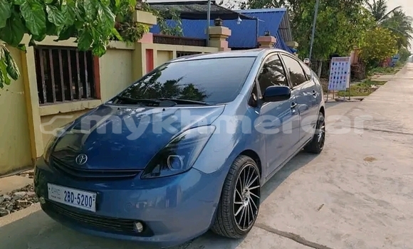Buy Used Toyota Prius Blue Car in Chbar Mon in Kampong Speu Province Buy Used Toyota Prius Blue Car in Chbar Mon in Kampong Speu Province