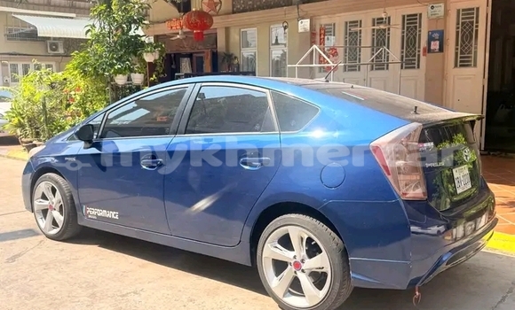 Buy Used Toyota Prius Other Car in Chbar Mon in Kampong Speu Province Buy Used Toyota Prius Other Car in Chbar Mon in Kampong Speu Province